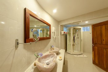 Nosy Be Hotel & Spa
