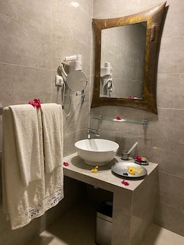 Nosy Be Hotel & Spa