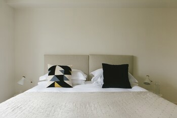 Europa House Apartments