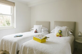 Europa House Apartments