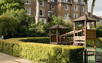 Europa House Apartments