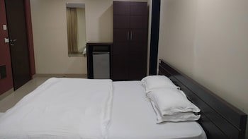 Pals Hotel