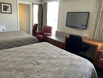 Discovery Settlers Hotel