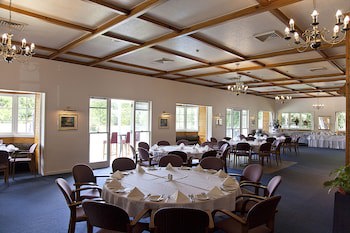 Discovery Settlers Hotel
