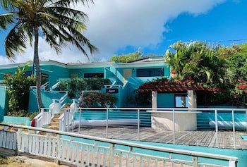 Lindbergh Bay Hotel And Villas
