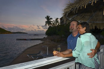 Lindbergh Bay Hotel And Villas