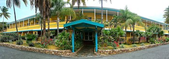 Lindbergh Bay Hotel And Villas