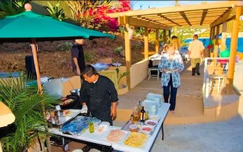 Lindbergh Bay Hotel And Villas