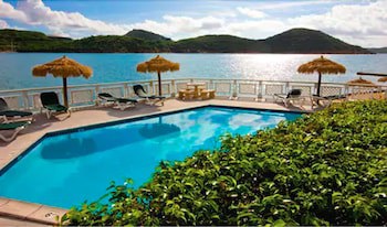 Lindbergh Bay Hotel And Villas