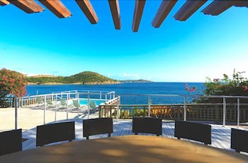 Lindbergh Bay Hotel And Villas