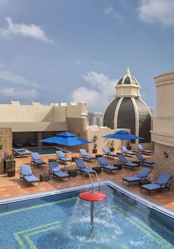 Royal Rose Hotel Abu Dhabi, Curio Collection by Hilton galeri fotoğrafı