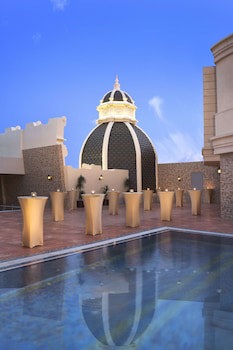 Royal Rose Hotel Abu Dhabi, Curio Collection by Hilton galeri fotoğrafı