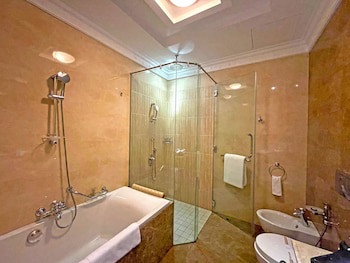 Royal Rose Hotel Abu Dhabi, Curio Collection by Hilton galeri fotoğrafı