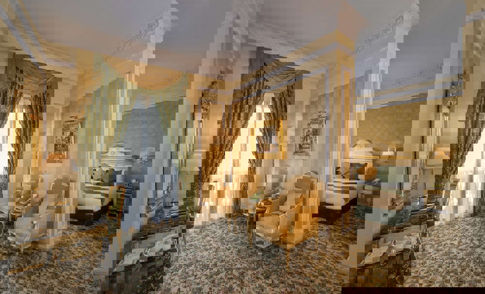 Royal Rose Abu Dhabi, a Curio by Hilton Affiliated Hotel