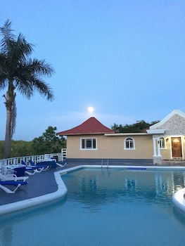 Gold Nugget Hotel