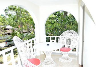 Gold Nugget Hotel