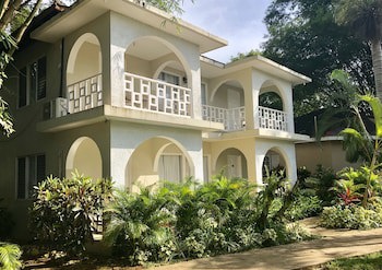 Gold Nugget Hotel