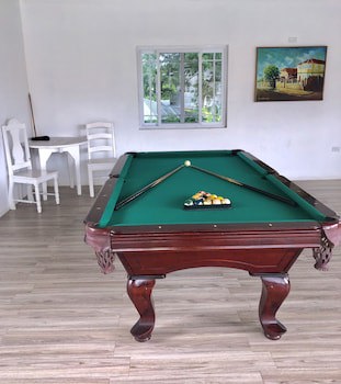 Gold Nugget Hotel