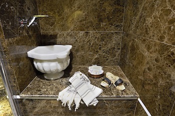 Doubletree By Hilton Istanbul Gayrettepe