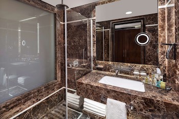 Doubletree By Hilton Istanbul Gayrettepe
