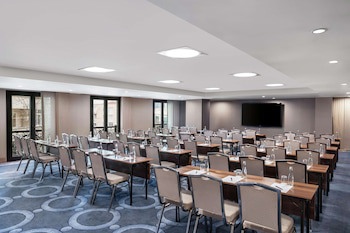 Doubletree By Hilton Istanbul Gayrettepe