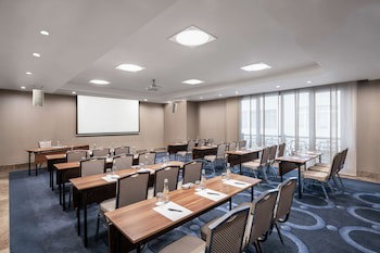 Doubletree By Hilton Istanbul Gayrettepe