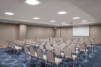 Doubletree By Hilton Istanbul Gayrettepe