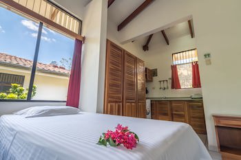 Hotel Colinas Del Sol