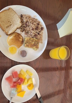 Hotel Colinas Del Sol