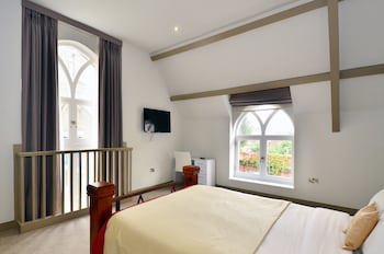 Arch Hotel