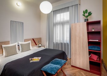 Art House Apartments By Adrez Living