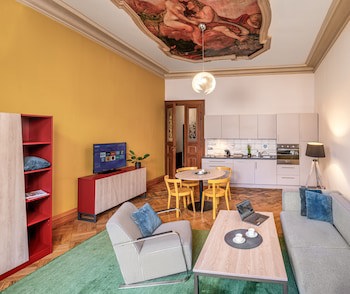Art House Apartments By Adrez Living