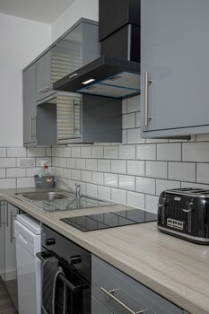 Blackpool Abode - 20 Bairstow Street