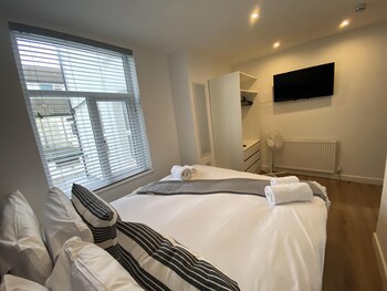 Blackpool Abode - 20 Bairstow Street