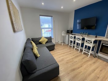 Blackpool Abode - 20 Bairstow Street