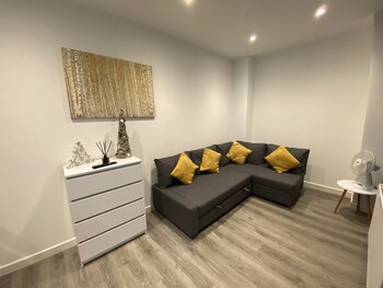 Blackpool Abode - 20 Bairstow Street