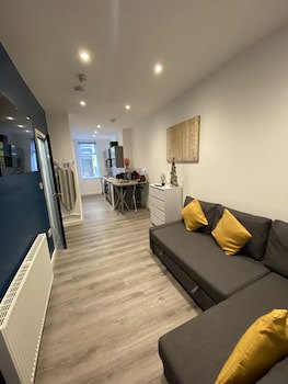 Blackpool Abode - 20 Bairstow Street