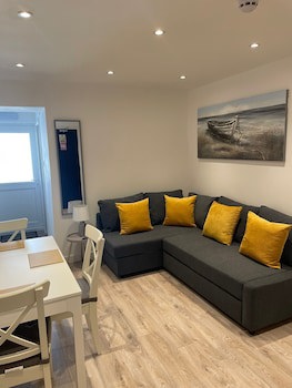 Blackpool Abode - 20 Bairstow Street