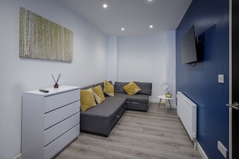 Blackpool Abode - 20 Bairstow Street
