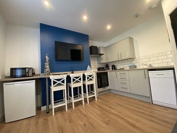 Blackpool Abode - 20 Bairstow Street