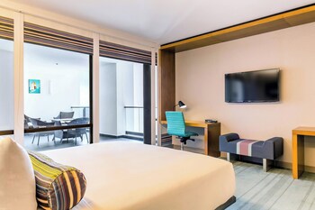Aloft Panama