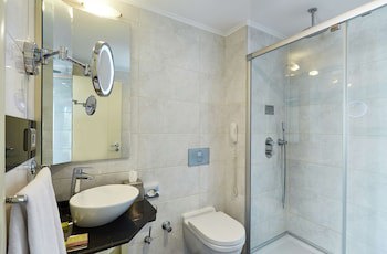 Doubletree By Hilton Hotel Izmir - Alsancak