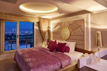 Doubletree By Hilton Hotel Izmir - Alsancak