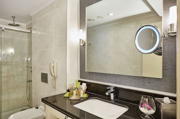Doubletree By Hilton Hotel Izmir - Alsancak