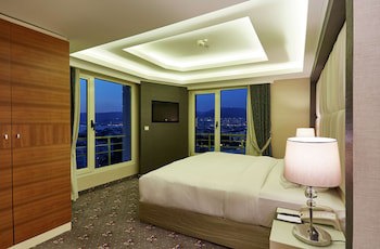 Doubletree By Hilton Hotel Izmir - Alsancak