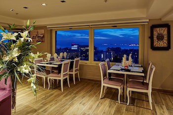 Doubletree By Hilton Hotel Izmir - Alsancak