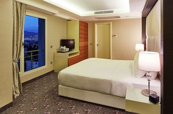 Doubletree By Hilton Hotel Izmir - Alsancak