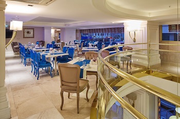 Doubletree By Hilton Hotel Izmir - Alsancak