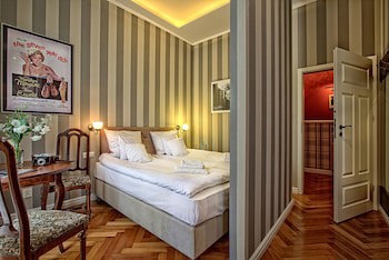 Stare Kino Cinema Residence