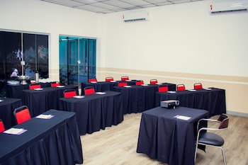 Delcas Hotel